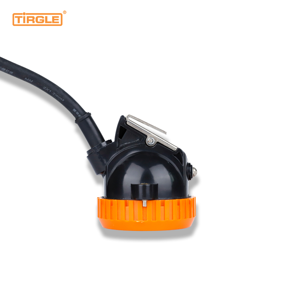 TL-103 1LED3W โคมไฟสปอตไลต์มือถือแบบชิ้นเดียวแบบชาร์จไฟได้